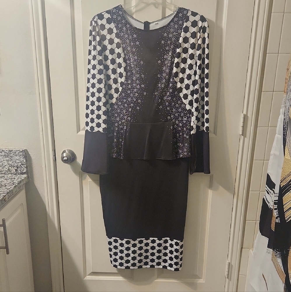 Elegant Long Sleeve Black and White Dress